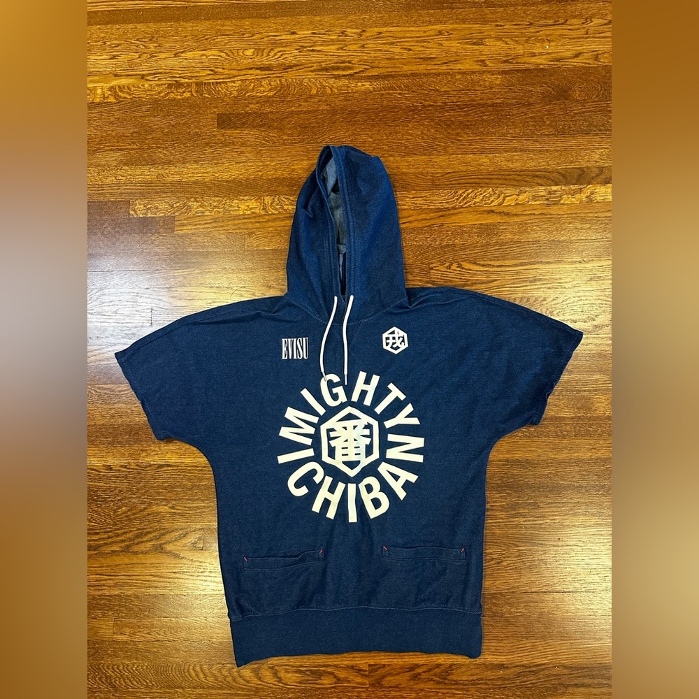 Evisu top
